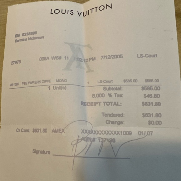 Louis Vuitton Wallet! - Picture 8 of 9